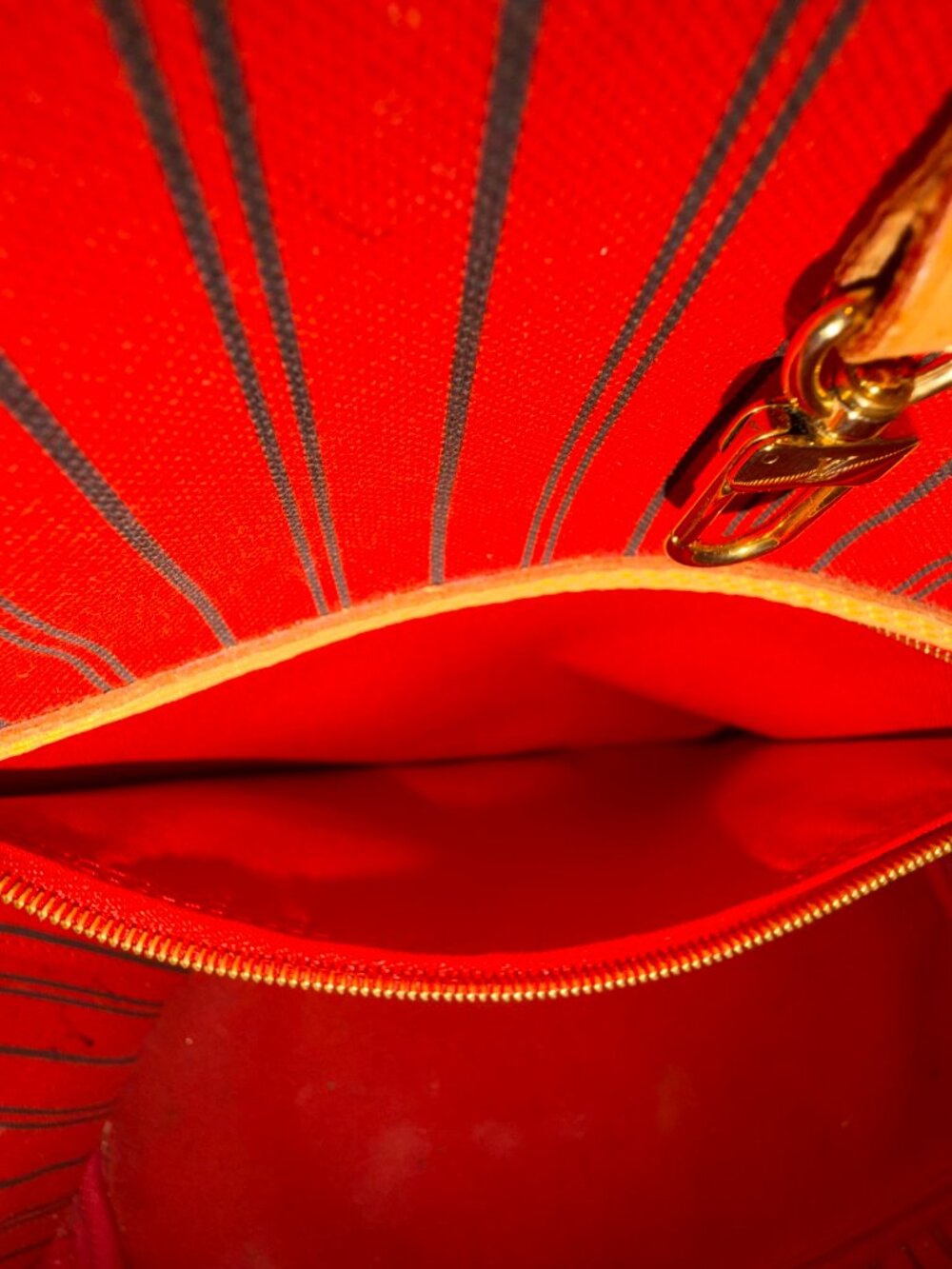 Louis Vuitton Neverfull MM Monogram w/ Cherry Interior | Includes Pochette - Picture 13 of 16